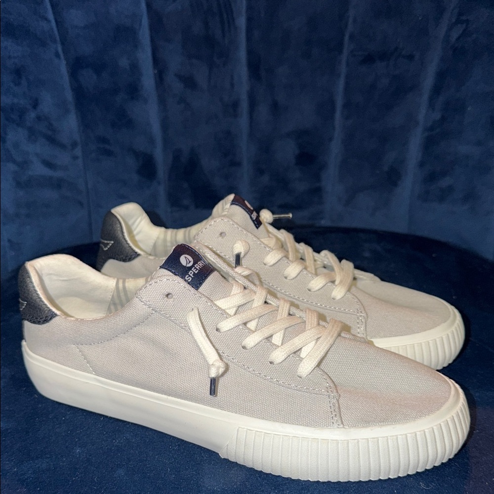Sperry Light Gray Canvas Lace-Up Sneakers with Dark Gray Heel